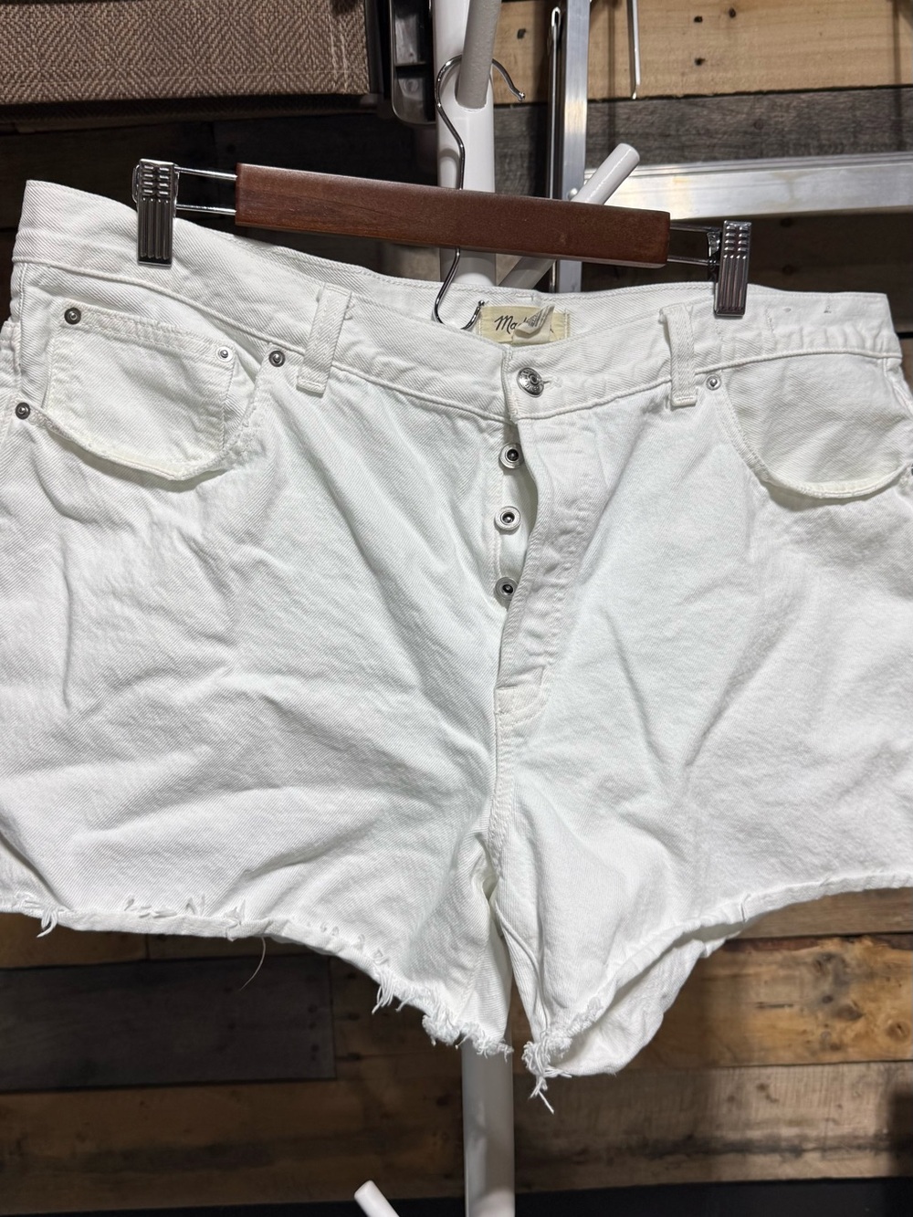 Madewell White Button-Fly Raw Hem Denim Shorts Size 33